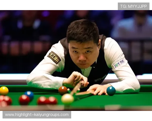 丁俊晖长台精准得手打开局面